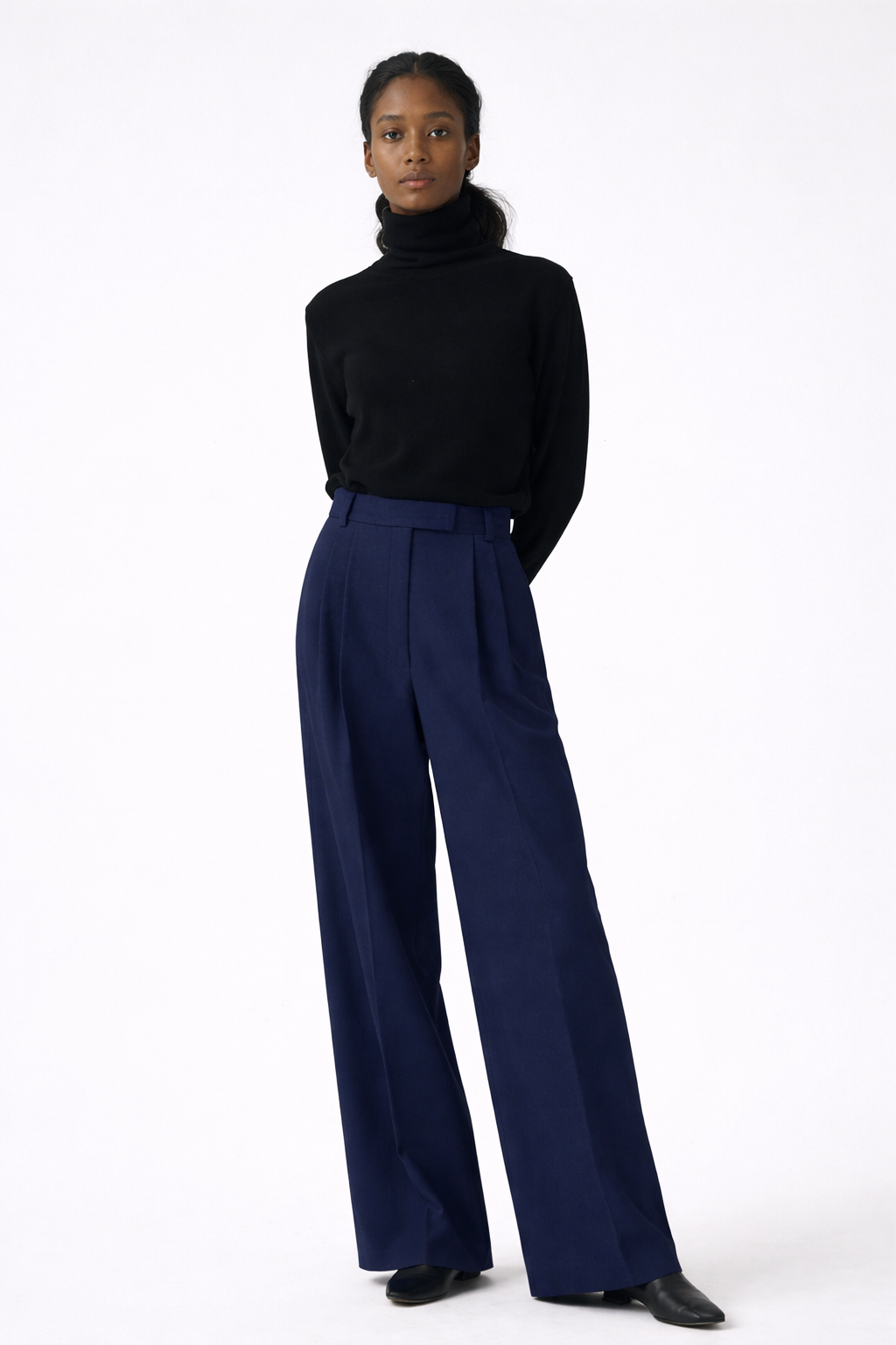 Elegant Women’s High-Waisted Straight-Leg Pants